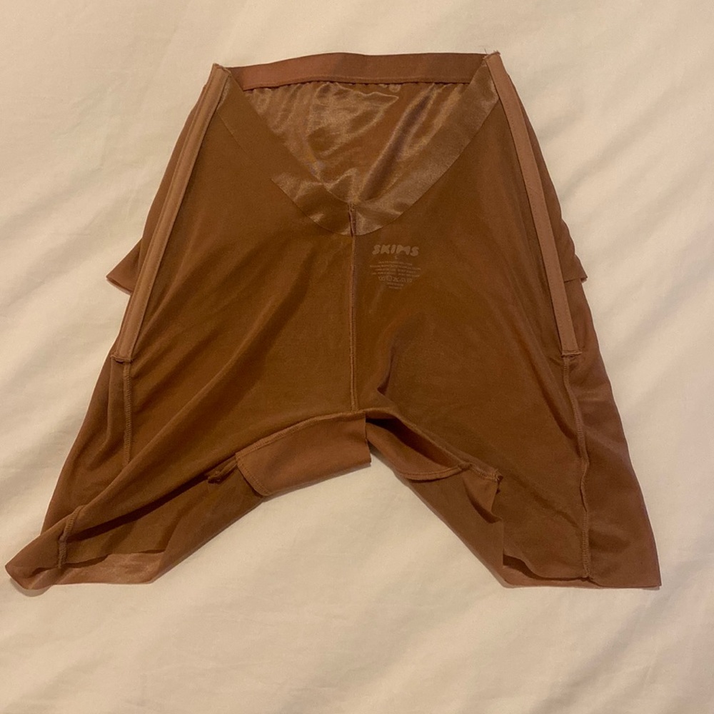 SKIMS BARELY THERE LOW BACK SHORT